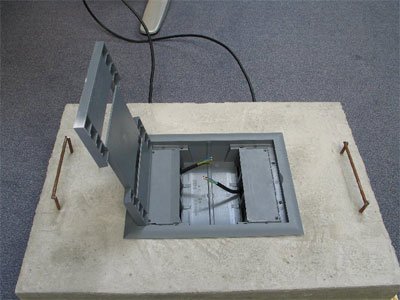 Коробка напольная 12 модулей, крышка для коврового/паркетного покрытия